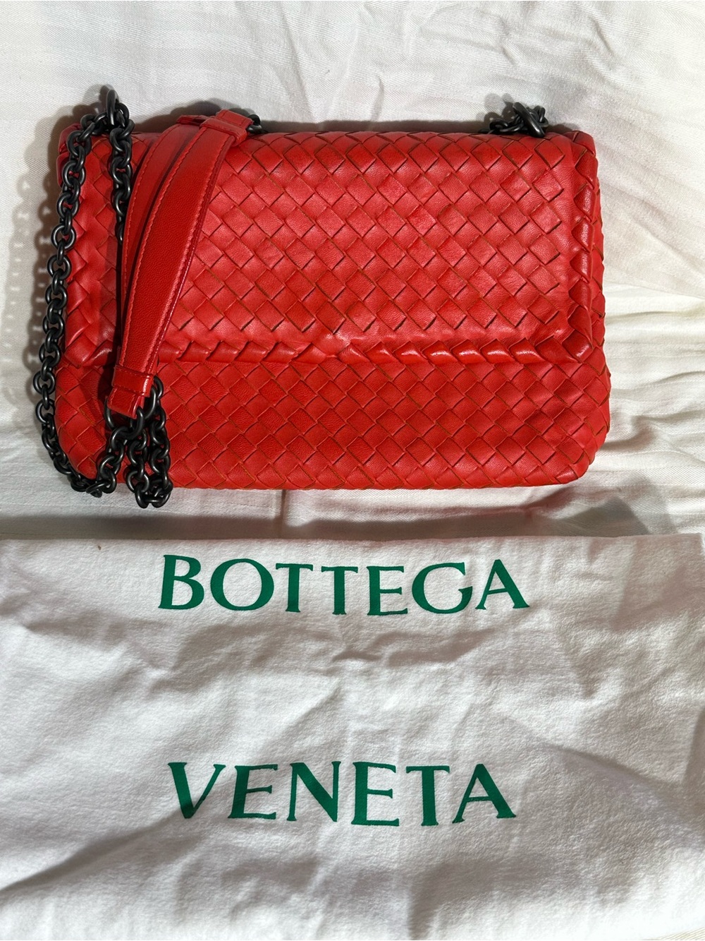 Bottega Veneta Red Intrecciato Woven Leather 2-Way Shoulder/Crossbody Bag DM 🔥